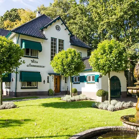 Bed & Breakfast Sterrebosch - Boutique - 1 - Centrum